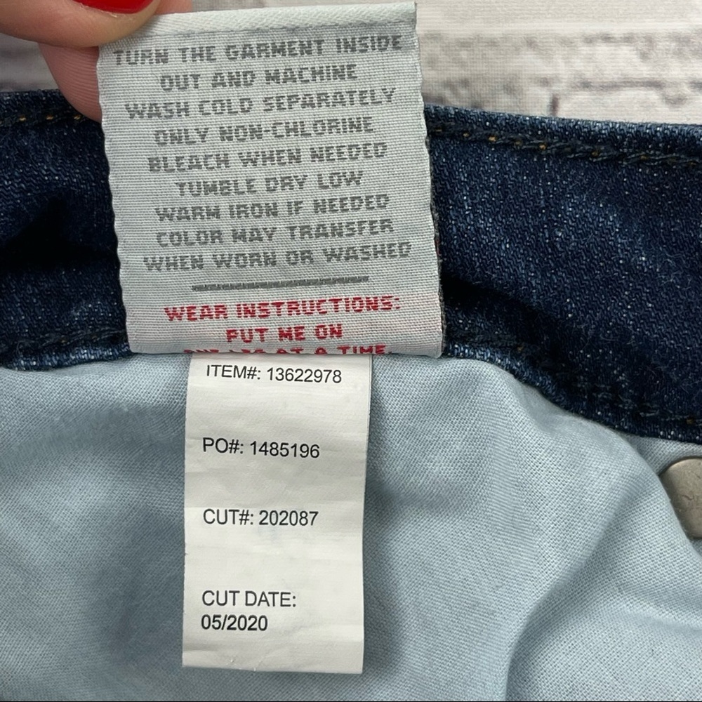Torrid Women's Classic Skinny Boyfriend Jeans Size 16 R medium wash - Picture 9 of 12